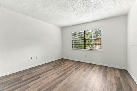 Villa ou maison à vendre à Tampa, Floride: 3 chambres, 85.1 m2 № 2406972 - photo 24