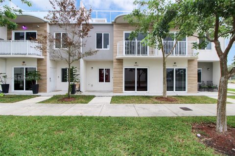 Adosado en venta en Homestead, Florida, 4 dormitorios, 129.88 m2 № 2016182 - foto 30