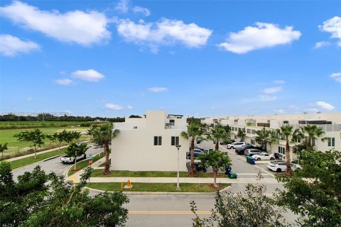 Adosado en venta en Homestead, Florida, 4 dormitorios, 129.88 m2 № 2016182 - foto 26