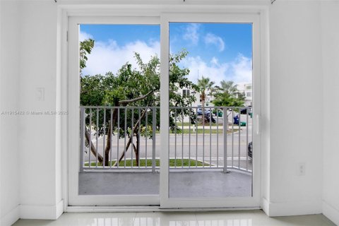 Adosado en venta en Homestead, Florida, 4 dormitorios, 129.88 m2 № 2016182 - foto 17