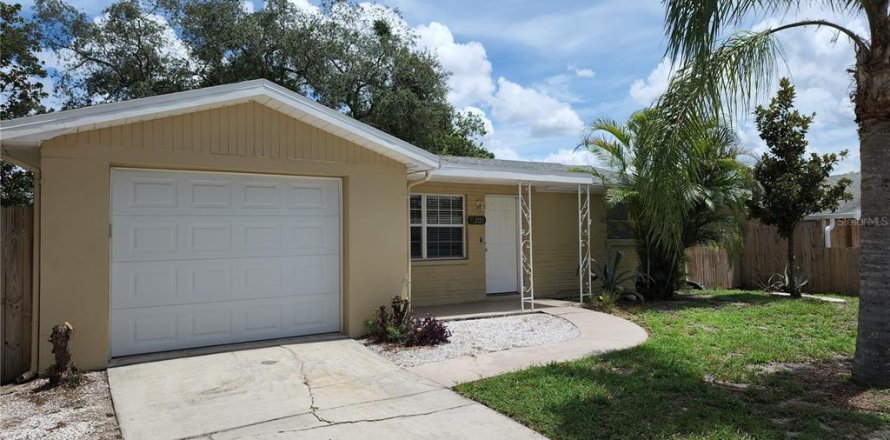 Casa en Holiday, Florida 2 dormitorios, 102.19 m2 № 2116452