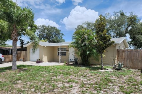 Casa en alquiler en Holiday, Florida, 2 dormitorios, 102.19 m2 № 2116452 - foto 2