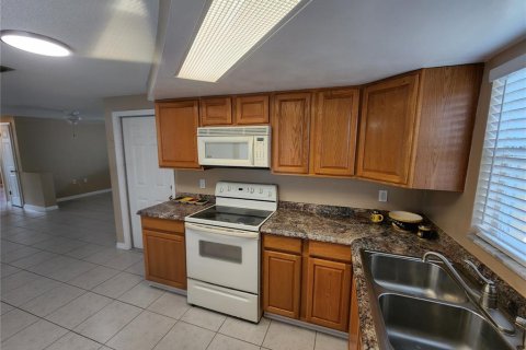 Casa en alquiler en Holiday, Florida, 2 dormitorios, 102.19 m2 № 2116452 - foto 5