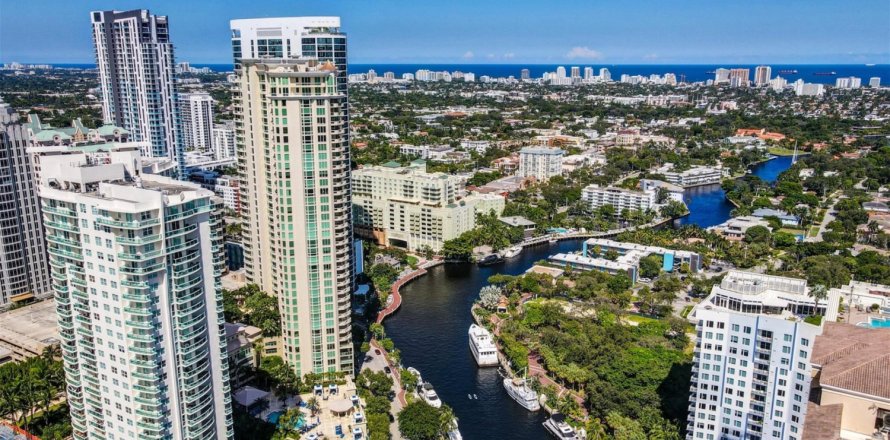 Condominio en Fort Lauderdale, Florida, 2 dormitorios  № 724604