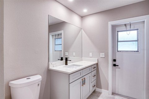 Casa en venta en Orlando, Florida, 4 dormitorios, 208.1 m2 № 1798624 - foto 14