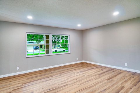 Casa en venta en Orlando, Florida, 4 dormitorios, 208.1 m2 № 1798624 - foto 11