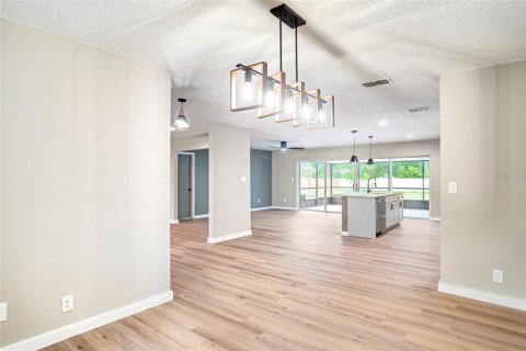 Casa en venta en Orlando, Florida, 4 dormitorios, 208.1 m2 № 1798624 - foto 8