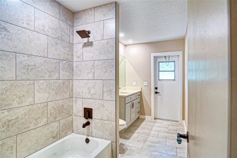 Casa en venta en Orlando, Florida, 4 dormitorios, 208.1 m2 № 1798624 - foto 13