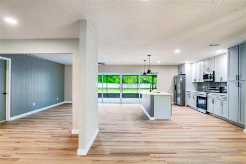 Casa en venta en Orlando, Florida, 4 dormitorios, 208.1 m2 № 1798624 - foto 2