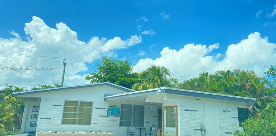 Casa en Hollywood, Florida 2 dormitorios, 118.54 m2 № 2063893