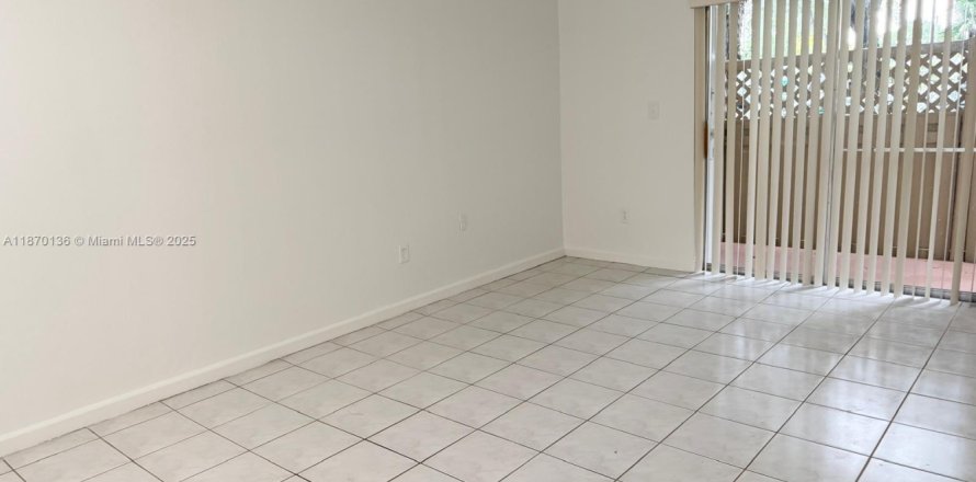 Condo in Miami, Florida, 2 bedrooms  № 1920036