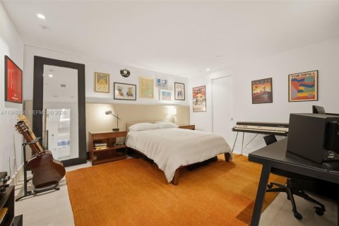 Condo in Miami, Florida, 2 bedrooms № 2006762 - photo 17