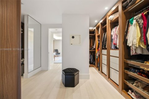 Condo in Miami, Florida, 2 bedrooms № 2006762 - photo 22