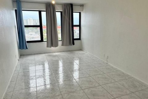 Снять в аренду кондоминиум в Форт-Лодердейл, Флорида 2 спальни, 124.49м2, № 1217163 - фото 1