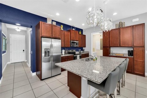 House in Davenport, Florida 4 bedrooms, 194.54 sq.m. № 1901866 - photo 6