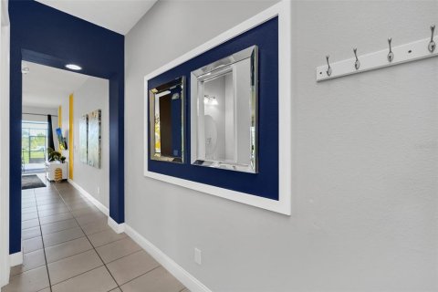 House in Davenport, Florida 4 bedrooms, 194.54 sq.m. № 1901866 - photo 3