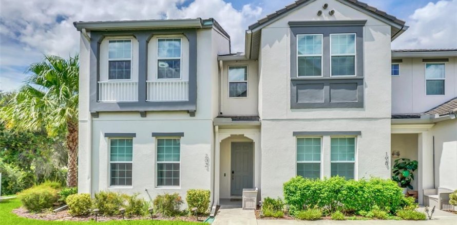 House in Davenport, Florida 4 bedrooms, 194.54 sq.m. № 1901866