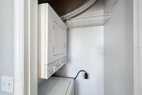 Купить кондоминиум в Киссимми, Флорида 10 комнат, 136.57м2, № 1907097 - фото 24