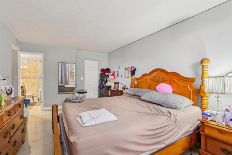 Condominio en venta en Tamarac, Florida, 2 dormitorios, 95.69 m2 № 2042445 - foto 6