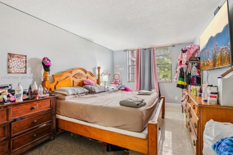 Condominio en venta en Tamarac, Florida, 2 dormitorios, 95.69 m2 № 2042445 - foto 7