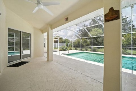House in Palm Coast, Florida 3 bedrooms, 178.37 sq.m. № 1903890 - photo 13