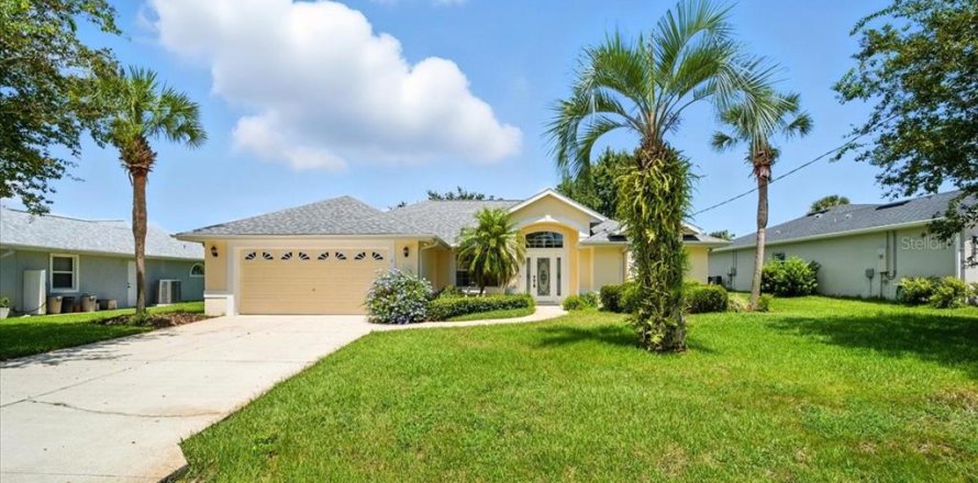 House in Palm Coast, Florida 3 bedrooms, 178.37 sq.m. № 1903890