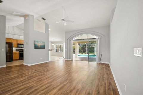 House in Palm Coast, Florida 3 bedrooms, 178.37 sq.m. № 1903890 - photo 6