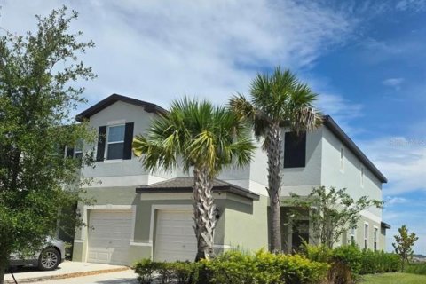 Townhouse in San Antonio, Florida 2 bedrooms, 143.16 sq.m. № 1903821 - photo 1