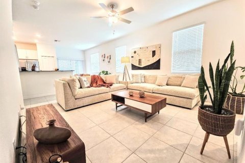 Townhouse in San Antonio, Florida 2 bedrooms, 143.16 sq.m. № 1903821 - photo 3