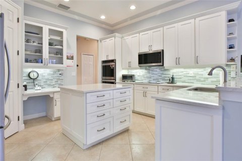 Villa ou maison à vendre à University Park, Floride: 4 chambres, 228.45 m2 № 2419739 - photo 9