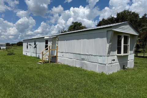 Apartamento en alquiler en Dover, Florida, 3 dormitorios, 92.9 m2 № 1917346 - foto 2
