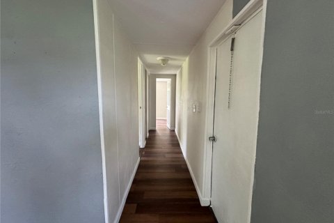 Apartamento en alquiler en Dover, Florida, 3 dormitorios, 92.9 m2 № 1917346 - foto 11