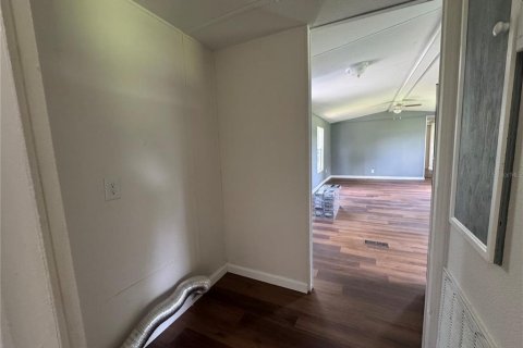 Apartamento en alquiler en Dover, Florida, 3 dormitorios, 92.9 m2 № 1917346 - foto 9