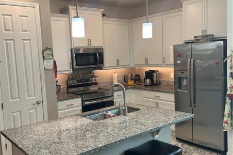 House in Kissimmee, Florida 2 bedrooms, 146.51 sq.m. № 2103838 - photo 2