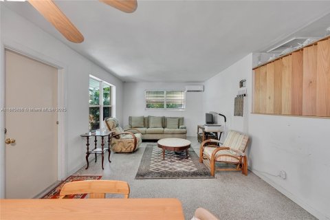 Casa en venta en Deerfield Beach, Florida, 2 dormitorios, 109.81 m2 № 1941629 - foto 9