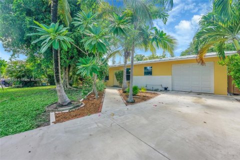Casa en venta en Deerfield Beach, Florida, 2 dormitorios, 109.81 m2 № 1941629 - foto 1