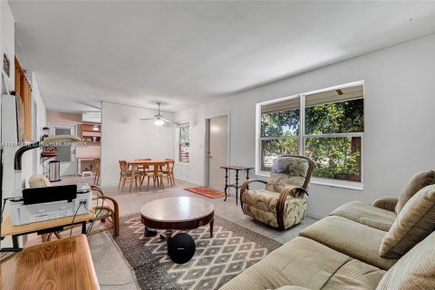 Casa en venta en Deerfield Beach, Florida, 2 dormitorios, 109.81 m2 № 1941629 - foto 7
