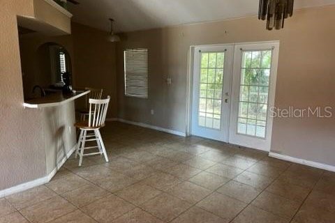 Villa ou maison à vendre à Port Charlotte, Floride: 3 chambres, 137.77 m2 № 2228243 - photo 2