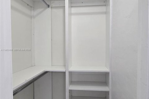 Casa en alquiler en Hollywood, Florida, 3 dormitorios, 143.91 m2 № 2008819 - foto 23