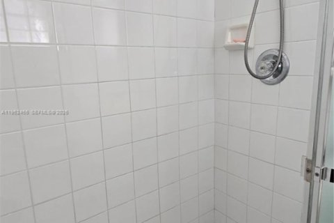 Casa en alquiler en Hollywood, Florida, 3 dormitorios, 143.91 m2 № 2008819 - foto 25