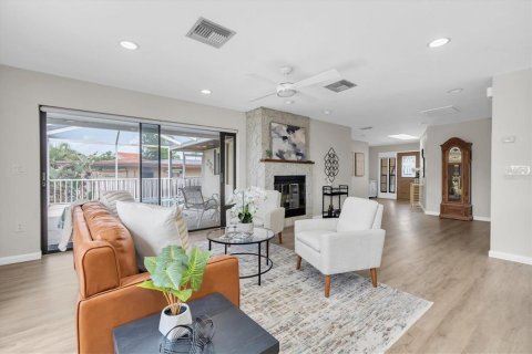 Villa ou maison à vendre à Palm Harbor, Floride: 3 chambres, 161 m2 № 2223291 - photo 10