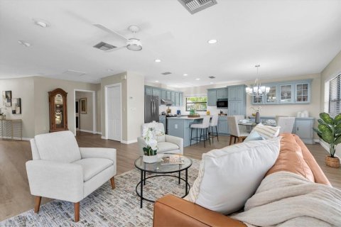 Villa ou maison à vendre à Palm Harbor, Floride: 3 chambres, 161 m2 № 2223291 - photo 11