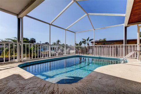 Villa ou maison à vendre à Palm Harbor, Floride: 3 chambres, 161 m2 № 2223291 - photo 29