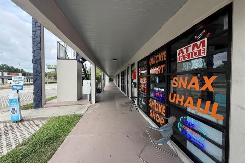 Propiedad comercial en venta en Tampa, Florida, 2184.32 m2 № 2226525 - foto 4