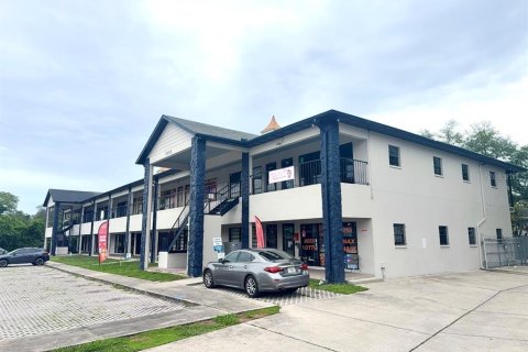Propiedad comercial en venta en Tampa, Florida, 2184.32 m2 № 2226525 - foto 3