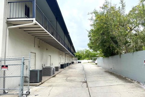 Propiedad comercial en venta en Tampa, Florida, 2184.32 m2 № 2226525 - foto 11