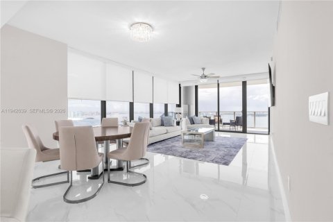 Condo in Miami, Florida, 4 bedrooms  № 1999436 - photo 9