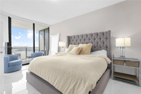 Condo in Miami, Florida, 4 bedrooms  № 1999436 - photo 12