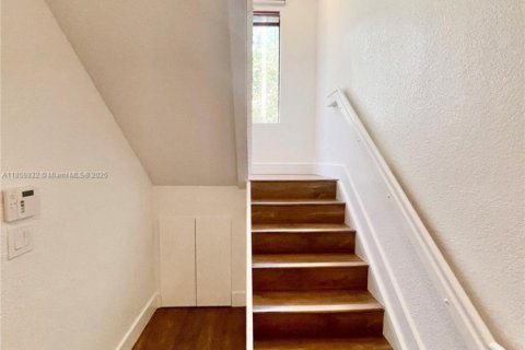 Touwnhouse à vendre à Miami, Floride: 2 chambres, 132.39 m2 № 1957800 - photo 21