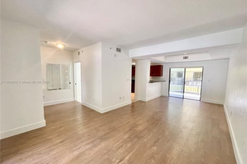 Touwnhouse à vendre à Miami, Floride: 2 chambres, 132.39 m2 № 1957800 - photo 28